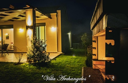 Zalongo Villa | Villa Archangelos: Guest Rated 9.7, Family & Pet Friendly