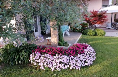 San Pietro in Cariano Bed & Breakfast | Oceanfront Villa Archi B&B - Guest Rated 10/10 Experience