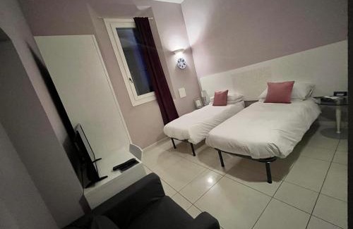 Oriolo dei Fichi Bed & Breakfast | Villa Archi: Guest Rated 9/10 with Family-Friendly Amenities