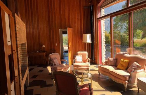 Vif Villa | Stylish Villa Architecte des Années 70: Pet & Child Friendly