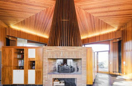 Vif Villa | Stylish Villa Architecte des Années 70: Pet & Child Friendly