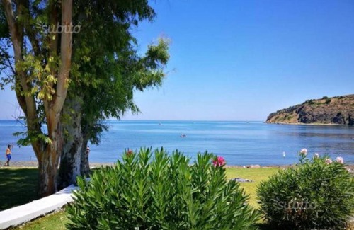 Costa Saracena-Castelluccio House | Discover Villa Arcile's Bay: Oceanfront Family Retreat