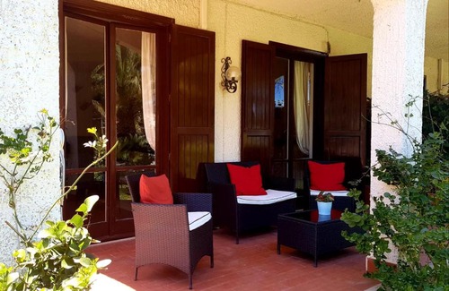 Costa Saracena-Castelluccio House | Discover Villa Arcile's Bay: Oceanfront Family Retreat