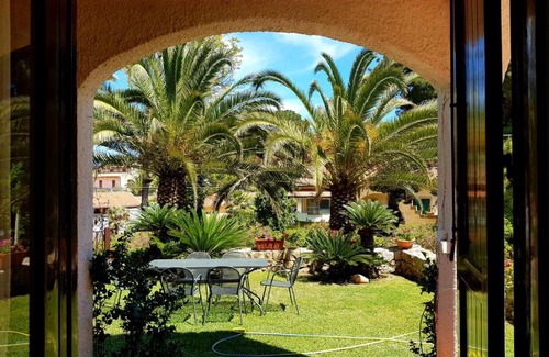 Costa Saracena-Castelluccio House | Discover Villa Arcile's Bay: Oceanfront Family Retreat