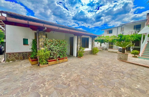 Palinuro House | Pet-Friendly Villa Arco 4 with Ocean View in Palinuro