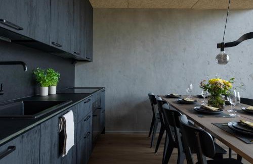 Akaslompolo House | Villa Arctic Trail, Apartment A - Aurora view hot tube - Sauna - Lapland holiday