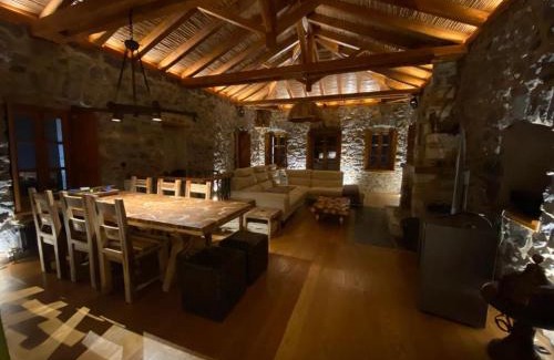 Karyes Villa | Indulge in Villa Ardamis Karyes with Hot Tub & 9.8 Rating