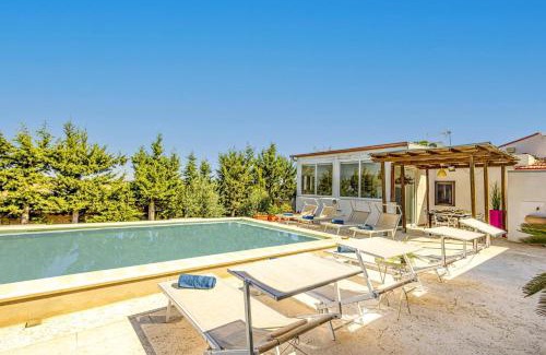 Ragusa Villa | Family-Friendly Villa Ardith with Private Pool Awaits You