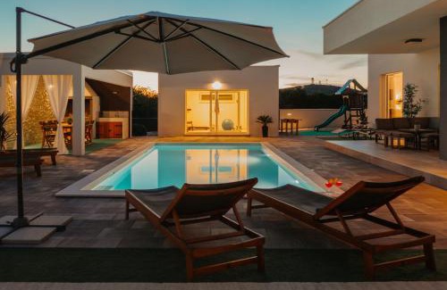 Debeljak Villa | Villa ARIA: Private Heated Pool with Oceanfront Views