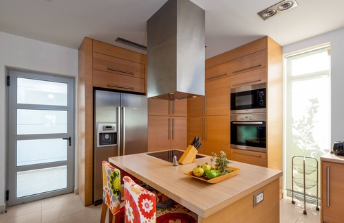 Ialyssos Villa | Villa Ariadne: Beachside Retreat with Scenic Ocean Views