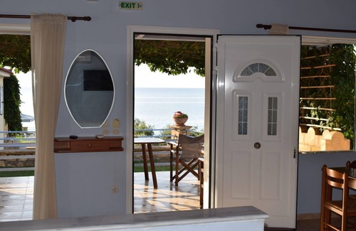 Messini House | Discover Villa Ariadne Alexandros with Oceanfront Views