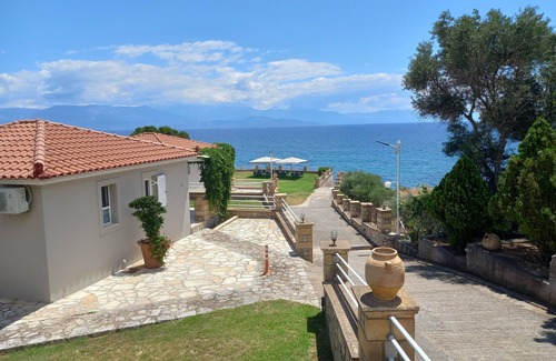 Messini House | Discover Villa Ariadne Alexandros with Oceanfront Views