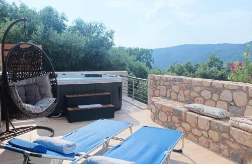 Monemvasia Villa | Oceanfront Villa Art Foutia: 4-Star Perfection Awaits