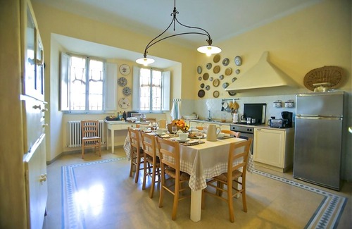 Siena Villa | Discover Villa Ascara: 15-Bedroom Retreat for Gatherings