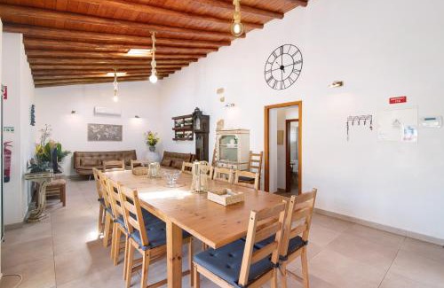 Albufeira House | Relax at Villa Assumadas with Pool and Hot Tub Access