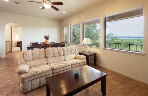 Canyon Lake Villa | Family-Friendly Villa at Canyon Lake with Hot Tub Access