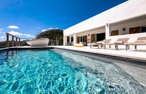 Cul de Sac Villa | Villa Atao: Breathtaking Views of Orient Bay Await You