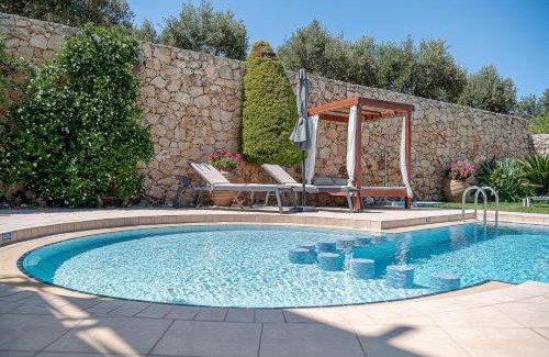 Platanias Villa | Discover Villa Athinais: 4-Star Oceanfront Oasis