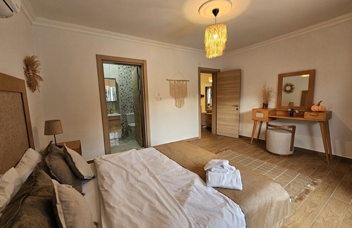 Yanik Villa | Villa ATLAS: Private Pool, Hot Tub & Fire Pit Retreat