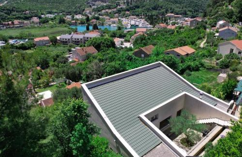 Rozat Villa | Villa Atrij