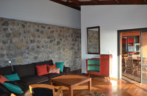 Grande Anse House | Unique Villa Le Chat Perché: Family-Friendly Retreat