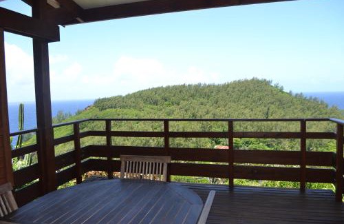 Grande Anse House | Unique Villa Le Chat Perché: Family-Friendly Retreat