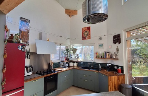 Tosse Villa | Cozy Villa Atypique: Perfect for Families Near Beach & Lake