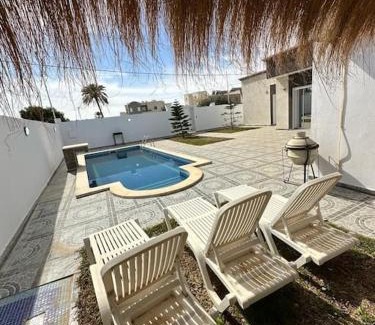 Djerba Midun Villa | Explore Villa au cœur de l'île with Pool & Family-Friendly Fun