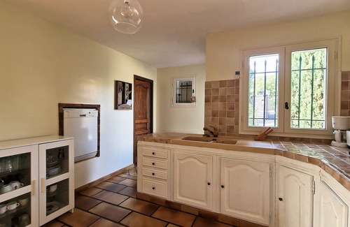 Sillans-la Cascade Villa | Tranquil Villa Near Village with Private Pool & Pet Friendly