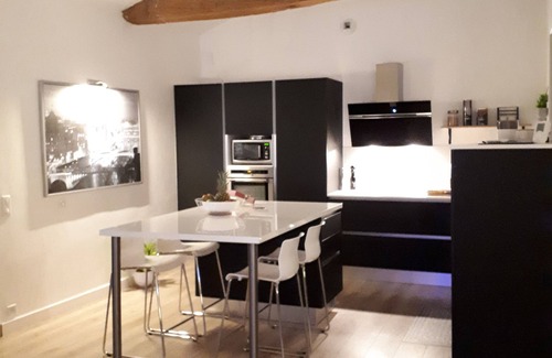 La Roche-sur-Yon Villa | Peaceful Villa with Private Pool and Beautiful Garden