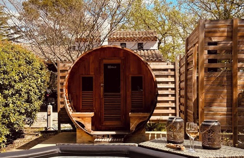 Saint-Paul-en-Foret House | Relaxing Villa in Provence with Pool, Massage & Garden