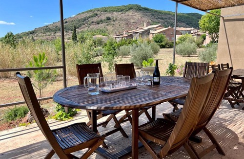 Octon House | Idyllic Villa au lac du Salagou - Child-Friendly Retreat