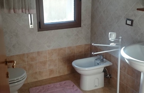 Auronzo di Cadore House | Villa Augusta App. Grande: Relax by the Pool with Lake Views