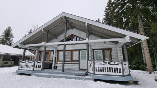 Jamsa House | Discover Villa Aurora, Himos - 4-Star Retreat with Hot Tub