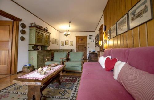 Cortina d'Ampezzo Apartment | Family-Friendly Getaway at Villa Aurora Awaits You