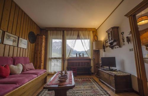 Cortina d'Ampezzo Apartment | Family-Friendly Getaway at Villa Aurora Awaits You