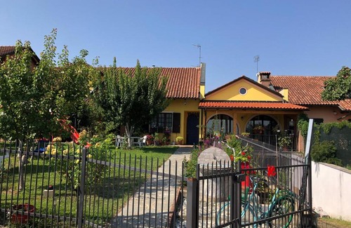Quargnento House | Oceanfront Villa Aurora: Rated 9/10, Pet Friendly Retreat