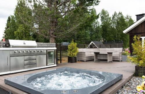 Rovaniemi Apartment | Villa Aurora Light: Oceanfront Retreat with Private Beach