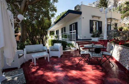 Addaura Apartment | Pet-Friendly Villa Aurora Mondello Addaura - Rated 10/10