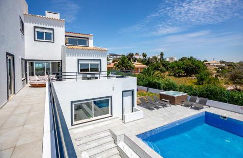 Pera Villa | Discover Villa Avalon with Ocean Views and Pool Access