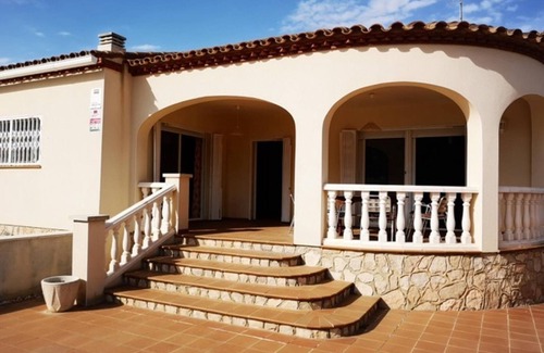 Les Tres Cales Villa | Villa L'Ametlla de Mar: Relaxing Retreat with Private Pool