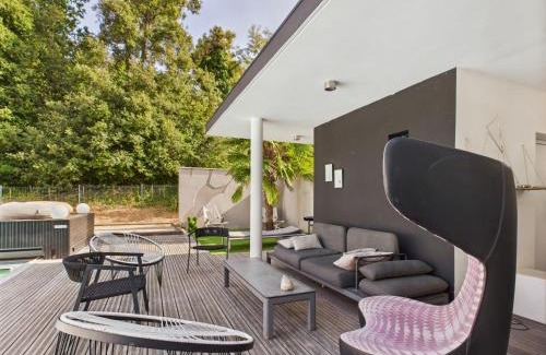 Longeville-sur-Mer Villa | Inviting Villa with Pool, Steps from Rampillon Beach