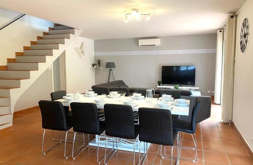 Carpentras Villa | Idyllic Villa with Pool for 10 in Carpentras, Near Luberon