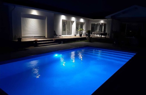 Narrosse Villa | Villa avec Piscine: Relaxing Retreat in the Landes