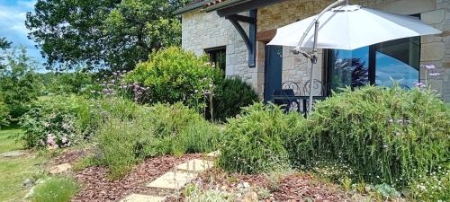 Berbiguieres Villa | Guest Rated: Villa with Heated Pool in Beautiful Périgord