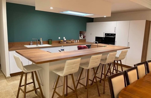Cruzy Villa | Relax in a Villa with Pool at Domaine Viticole, Narbonne