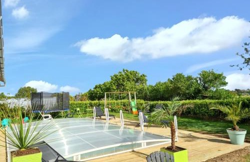 Plougonvelin Villa | Elegant Villa with Pool & Sea Views near Plougonvelin Beach