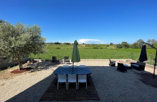 Pinet Villa | Scenic Villa with Vineyard Views Just 15 Minutes from Beaches