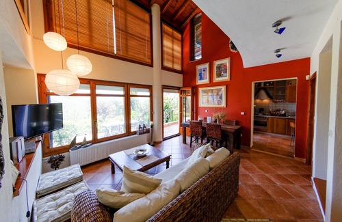 Vourvourou House | Villa Avista Holidays: Oceanfront Oasis with Pool & Spa