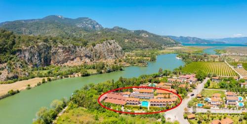 Dalyan House | Villa Aysel Paradise: Family-Friendly Getaway with Pool